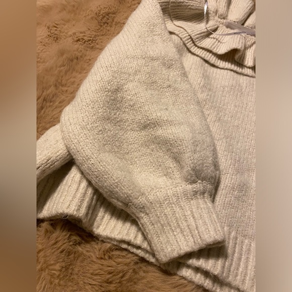 Selected Femme knitted jumper with frill collar detail in cream large - Picture 6 of 11